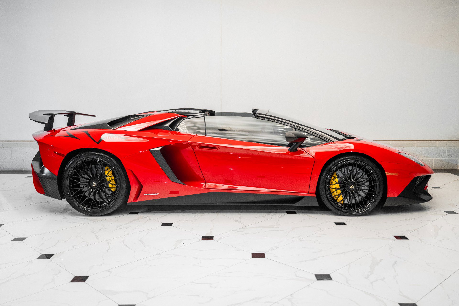 Used 2016 Lamborghini Aventador LP 750-4 Superveloce image 13