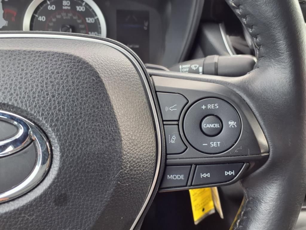 Used 2022 Toyota Corolla SE image 16