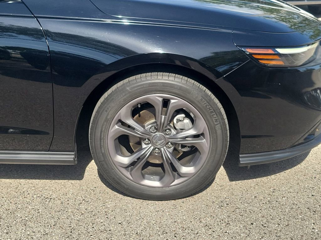 Used 2023 Honda Accord EX image 11