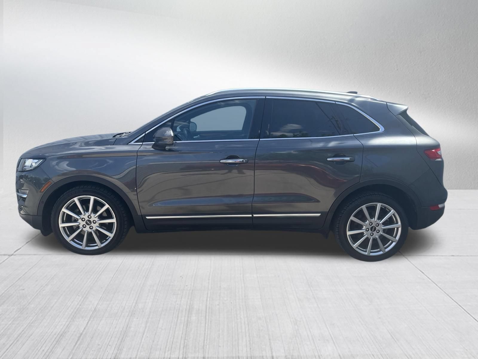 Used 2019 Lincoln MKC Reserve w/ MKC Technology Package FWD image 4