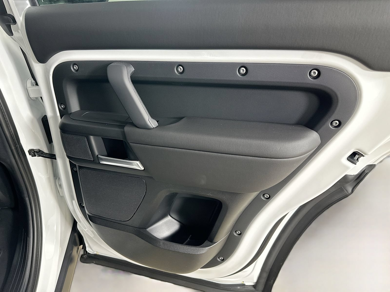 New 2026 Land Rover Defender 110 X-Dynamic SE AWD/4WD image 41