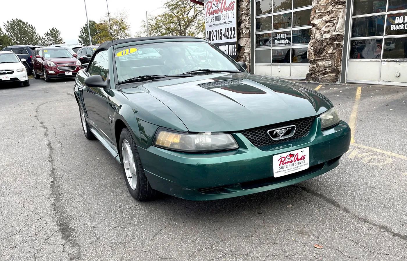 Used 2001 Ford Mustang Premium image 2