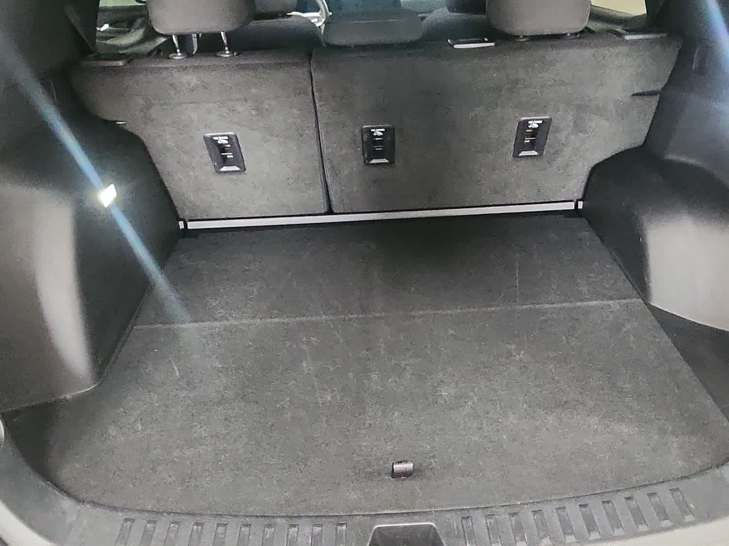 Used 2025 Chevrolet Equinox LT FWD image 30