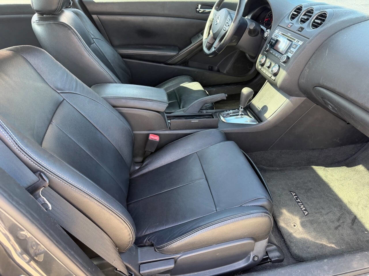 Used 2011 Nissan Altima 3.5 SR w/ 3.5SR Premium Pkg image 17