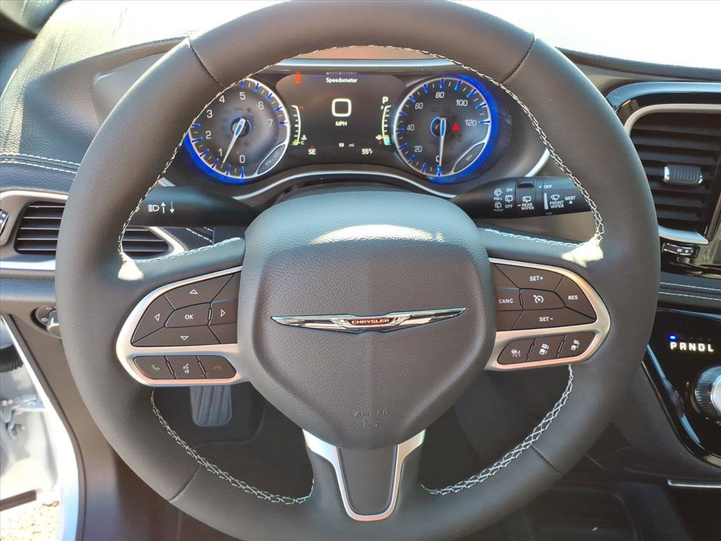 New 2026 Chrysler Pacifica Select FWD image 11