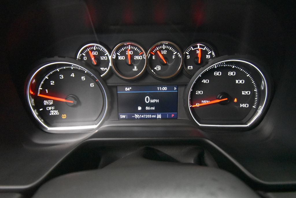 Used 2021 Chevrolet Tahoe Z71 w/ Z71 Signature Package AWD/4WD image 9