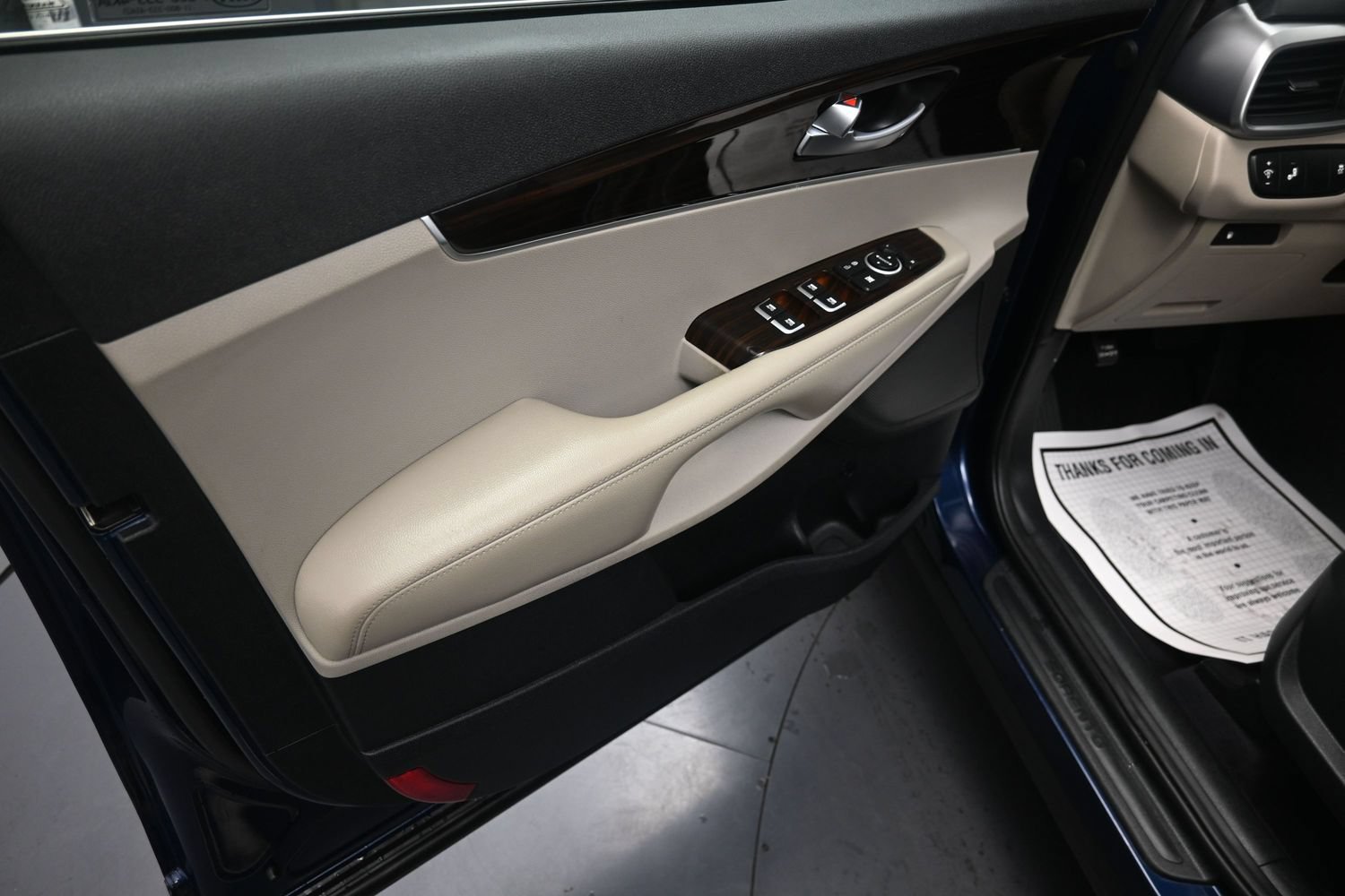 Used 2019 Kia Sorento AWD image 15