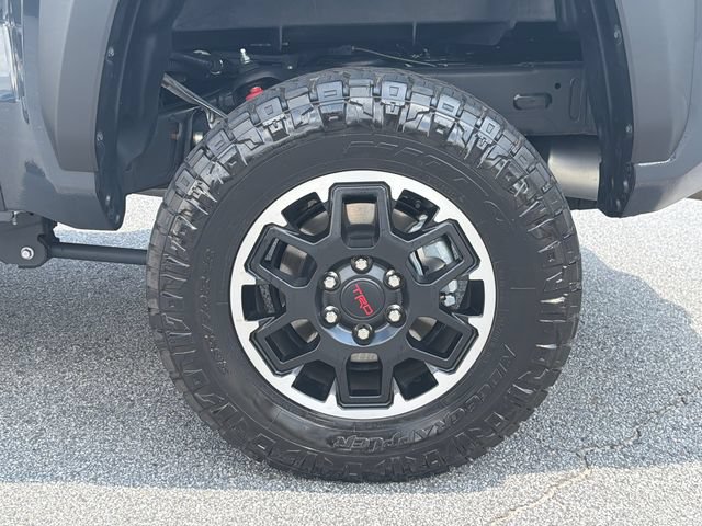Used 2025 Toyota Tacoma TRD Off-Road AWD/4WD image 19