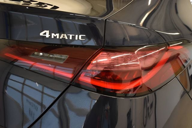 Used 2024 Mercedes-Benz GLC 300 4MATIC image 12
