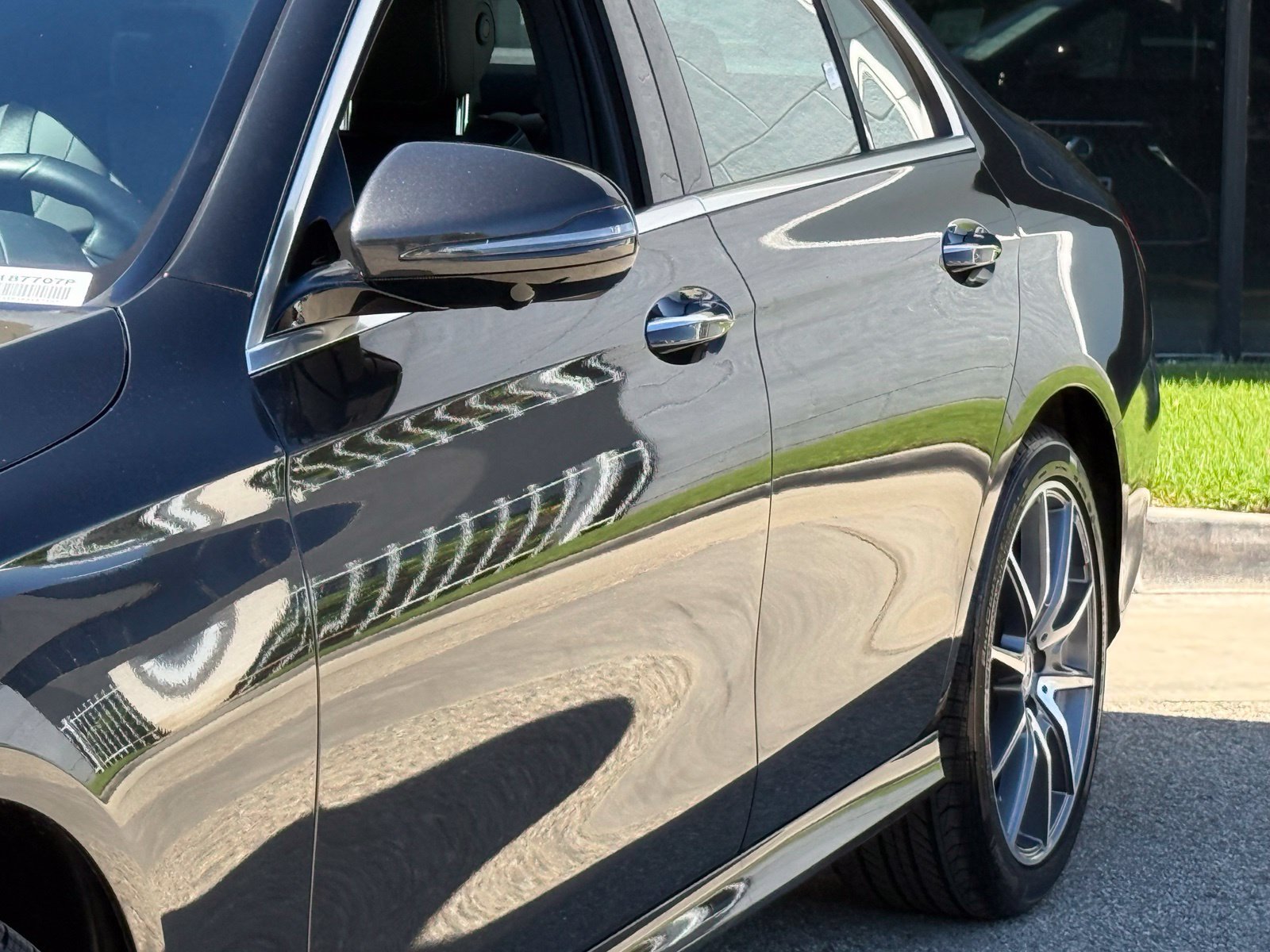 Used 2023 Mercedes-Benz E 350 Sedan image 4