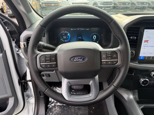 Used 2025 Ford F150 Lightning XLT AWD/4WD image 13