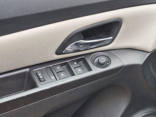 Used 2015 Chevrolet Cruze LT FWD image 18