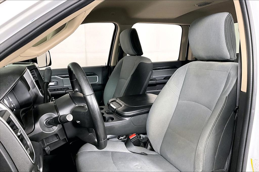 Used 2020 RAM 3500 Big Horn image 25