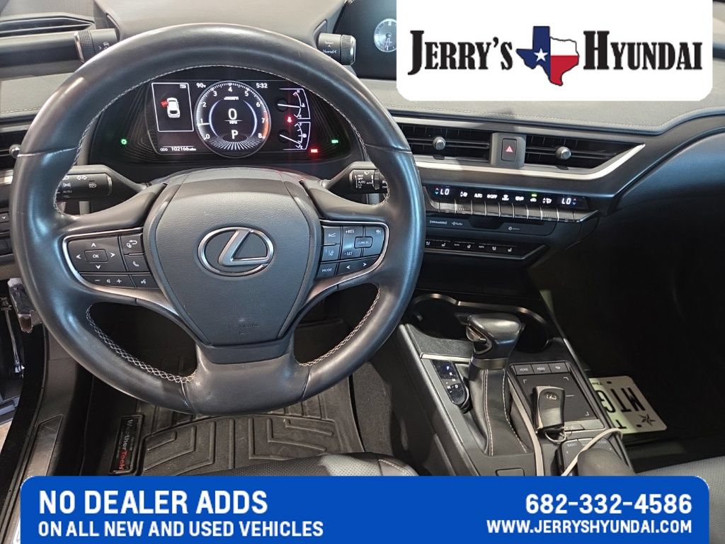 Used 2019 Lexus UX 200 w/ Premium Package FWD image 9