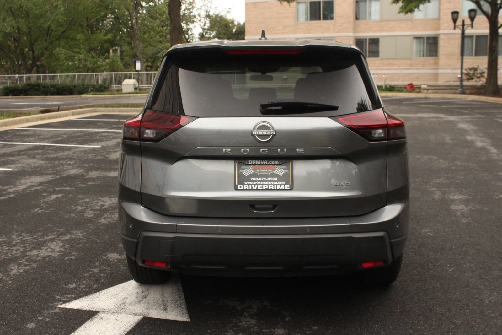 Used 2025 Nissan Rogue SV AWD/4WD image 8