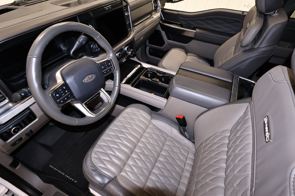 Certified 2025 Ford F350 Platinum w/ Platinum Plus Package AWD/4WD image 41