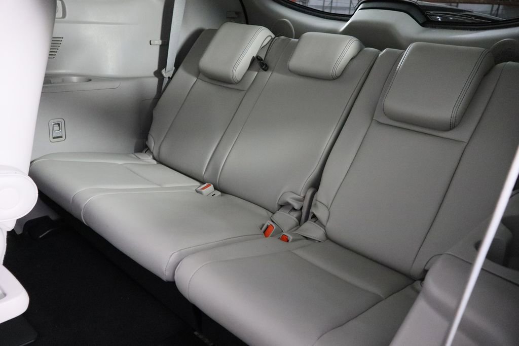 Used 2017 Toyota Highlander Limited image 17