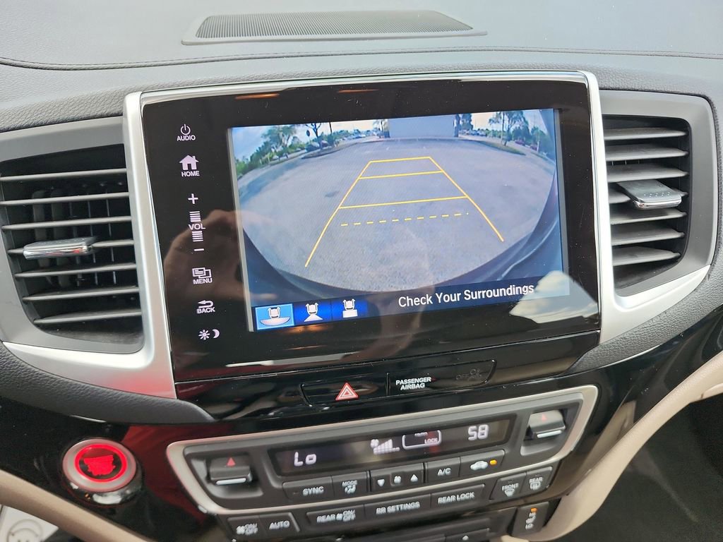 Used 2017 Honda Pilot Touring image 25