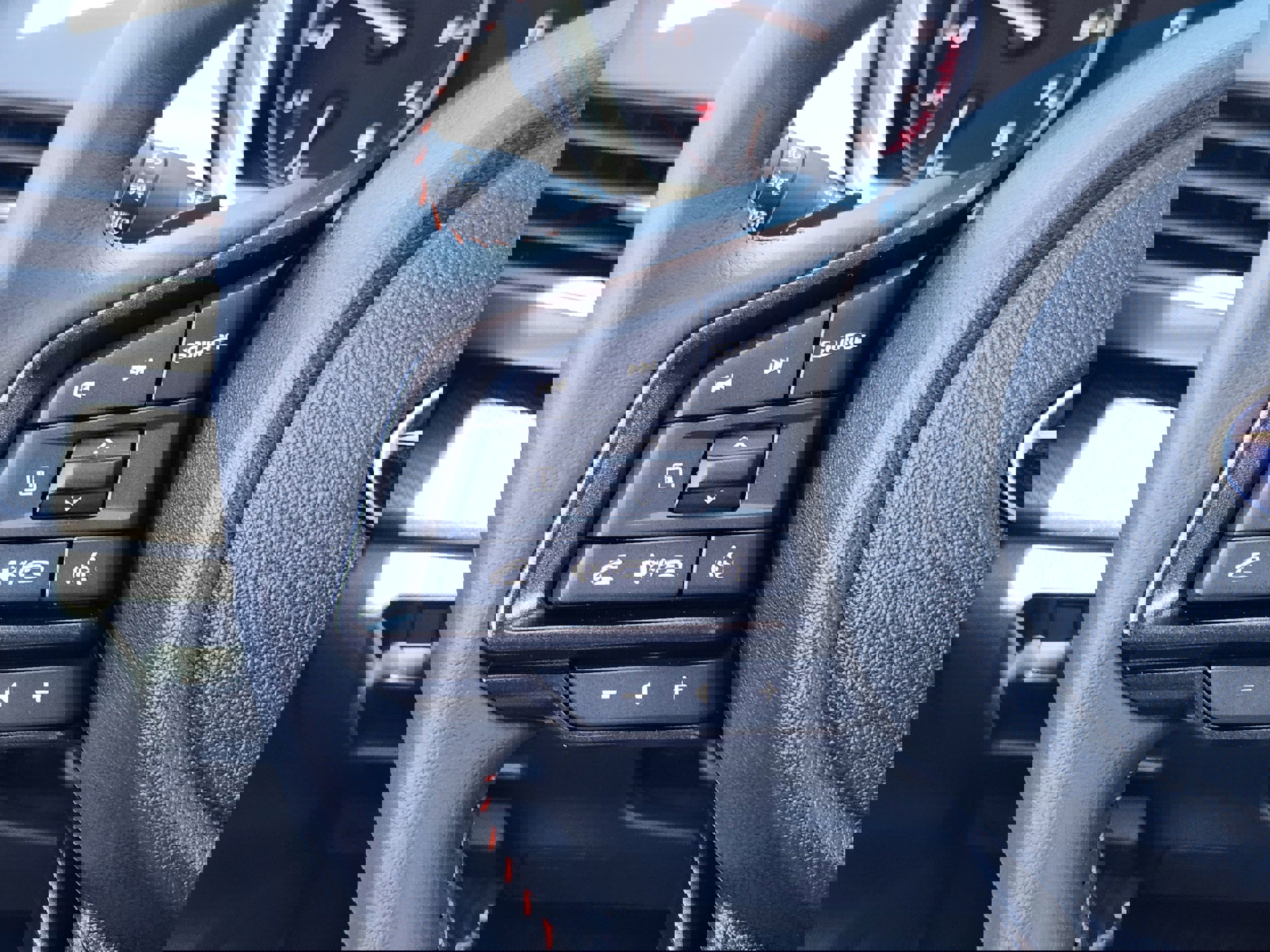 New 2025 Subaru Crosstrek 2.5i Limited w/ Popular Package #3A image 16