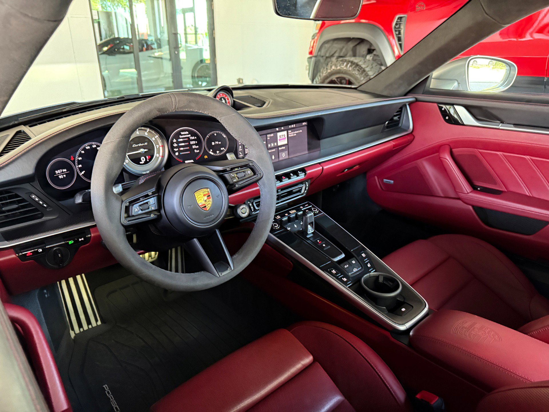 Used 2021 Porsche 911 Turbo S image 34