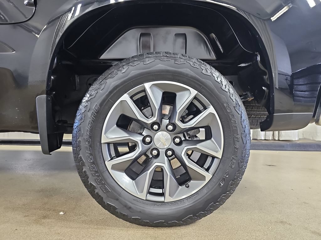 Certified 2024 Chevrolet Silverado 1500 LT AWD/4WD image 38