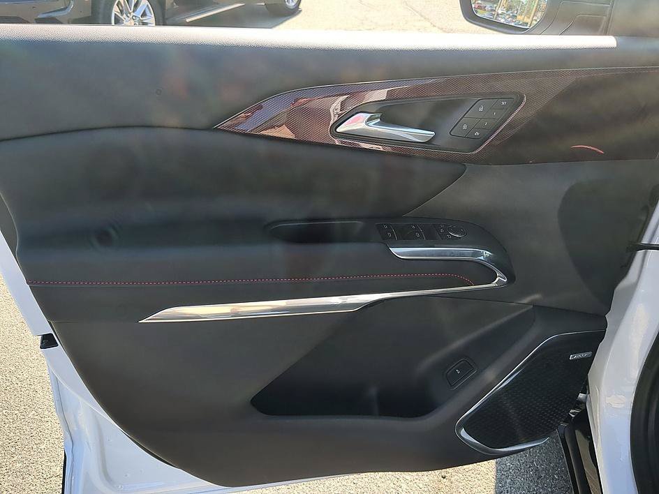 New 2027 Chevrolet Traverse RS AWD/4WD image 12
