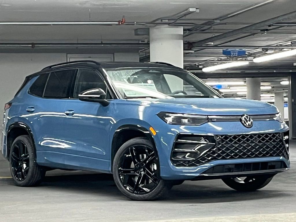 New 2026 Volkswagen Tiguan SE R-Line AWD/4WD image 2