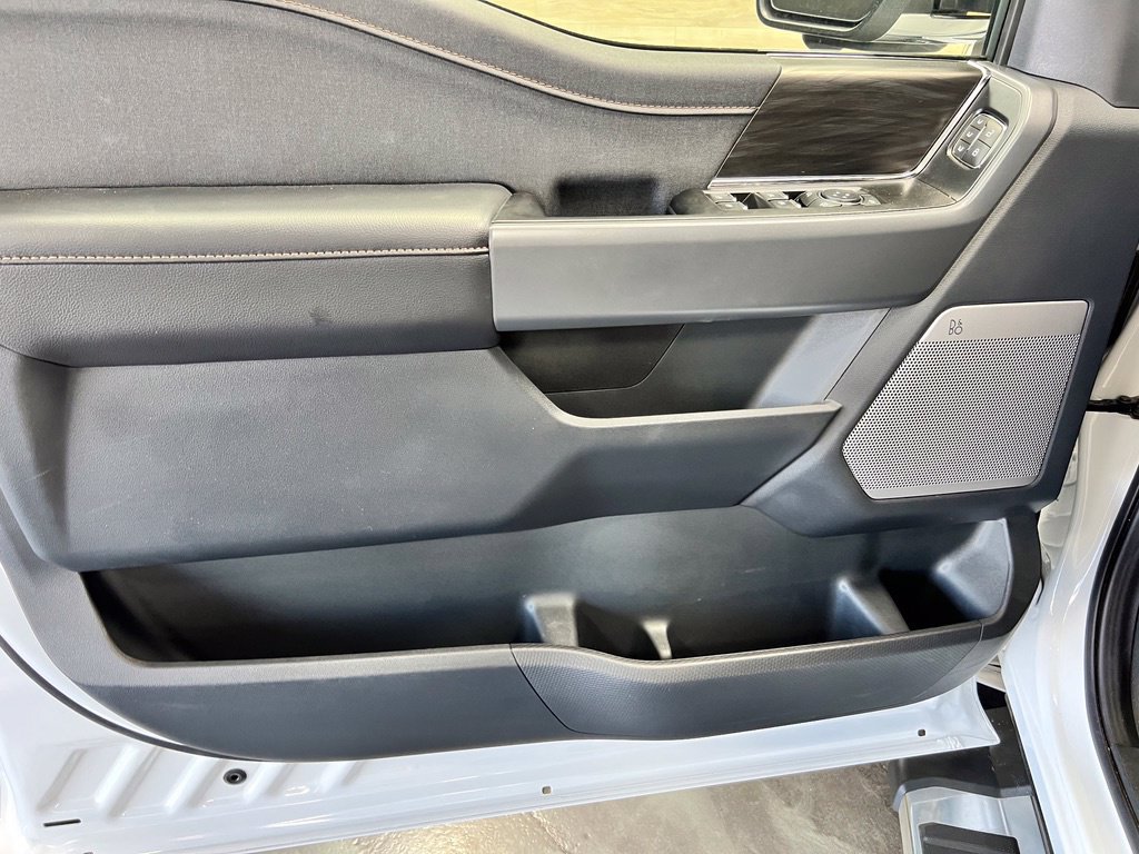 Used 2025 Ford F150 Lariat AWD/4WD image 17