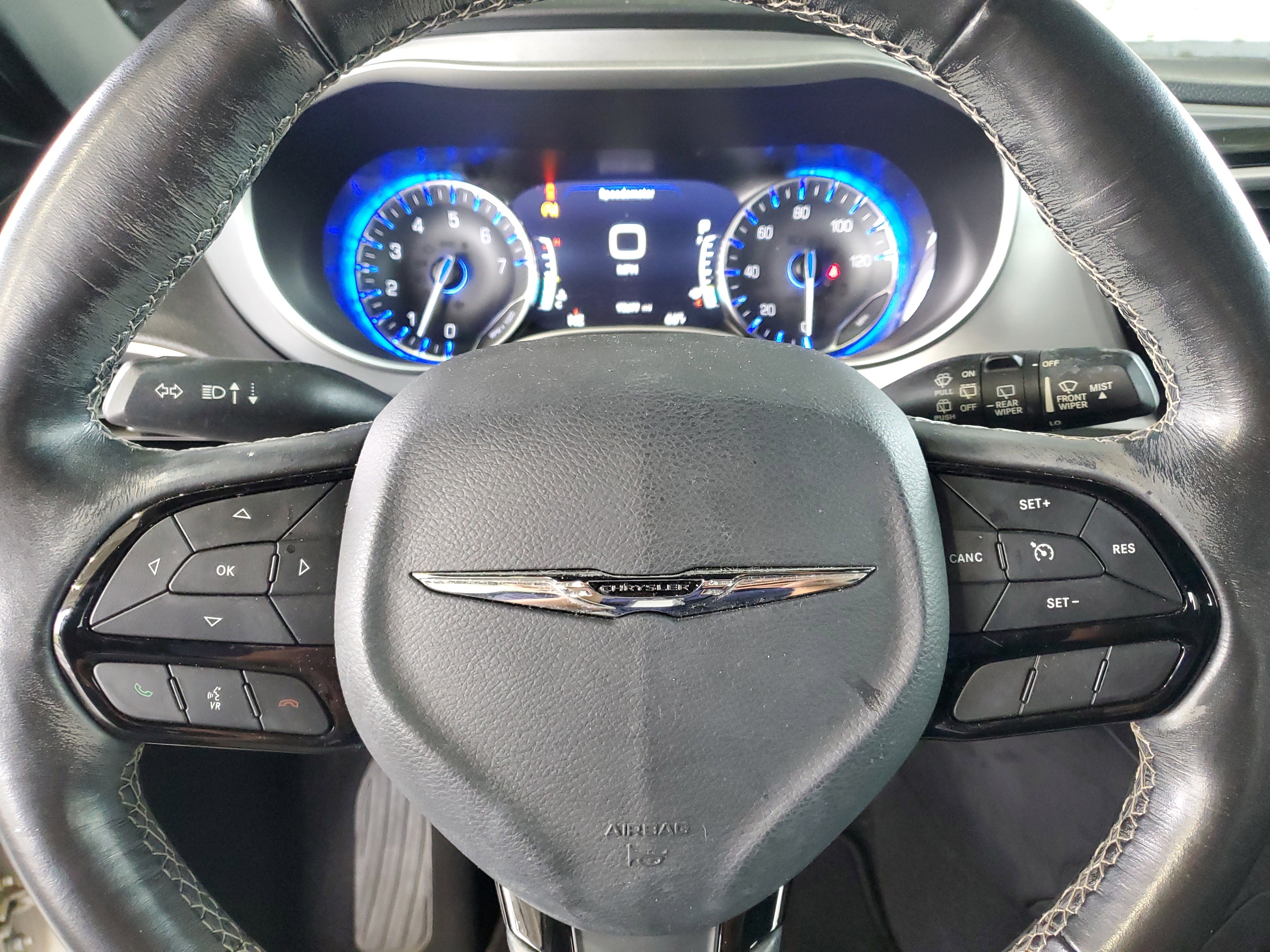 Used 2020 Chrysler Pacifica Touring-L Plus FWD image 23