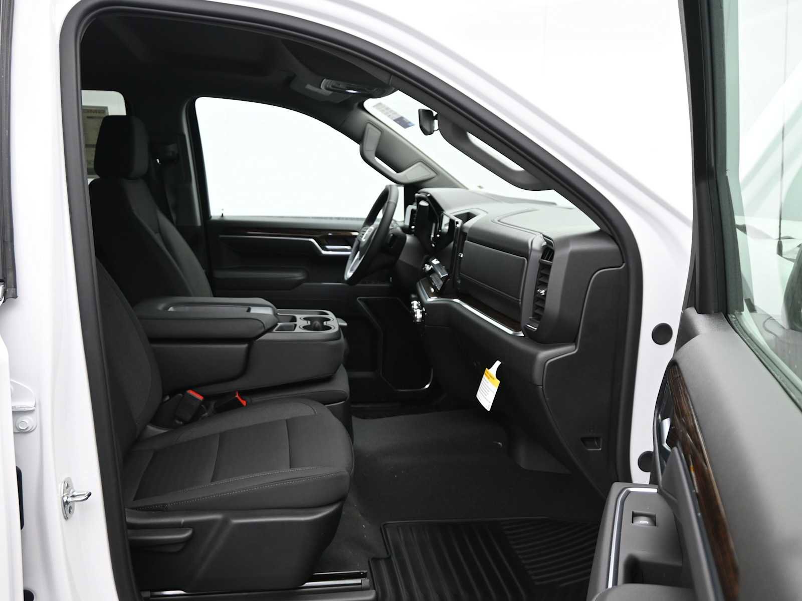 New 2026 GMC Sierra 1500 SLE w/ Preferred Package image 11