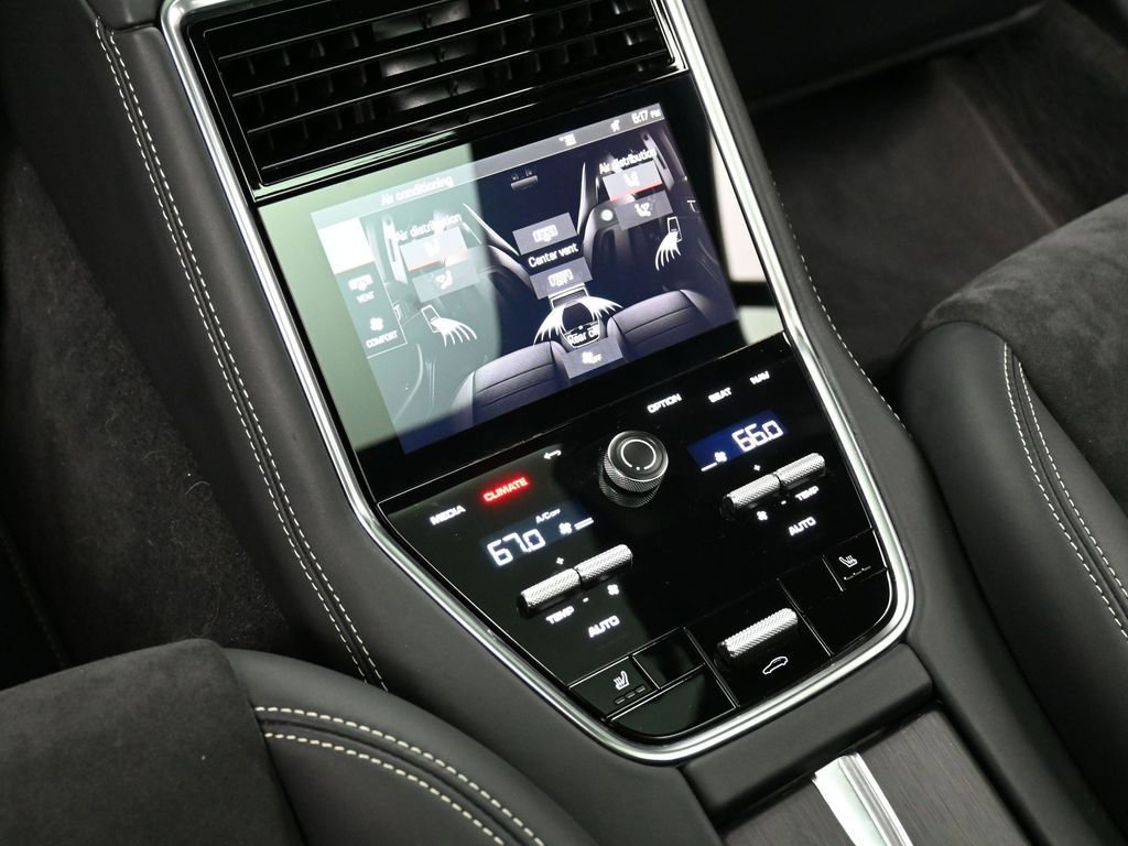 Certified 2022 Porsche Panamera GTS image 26