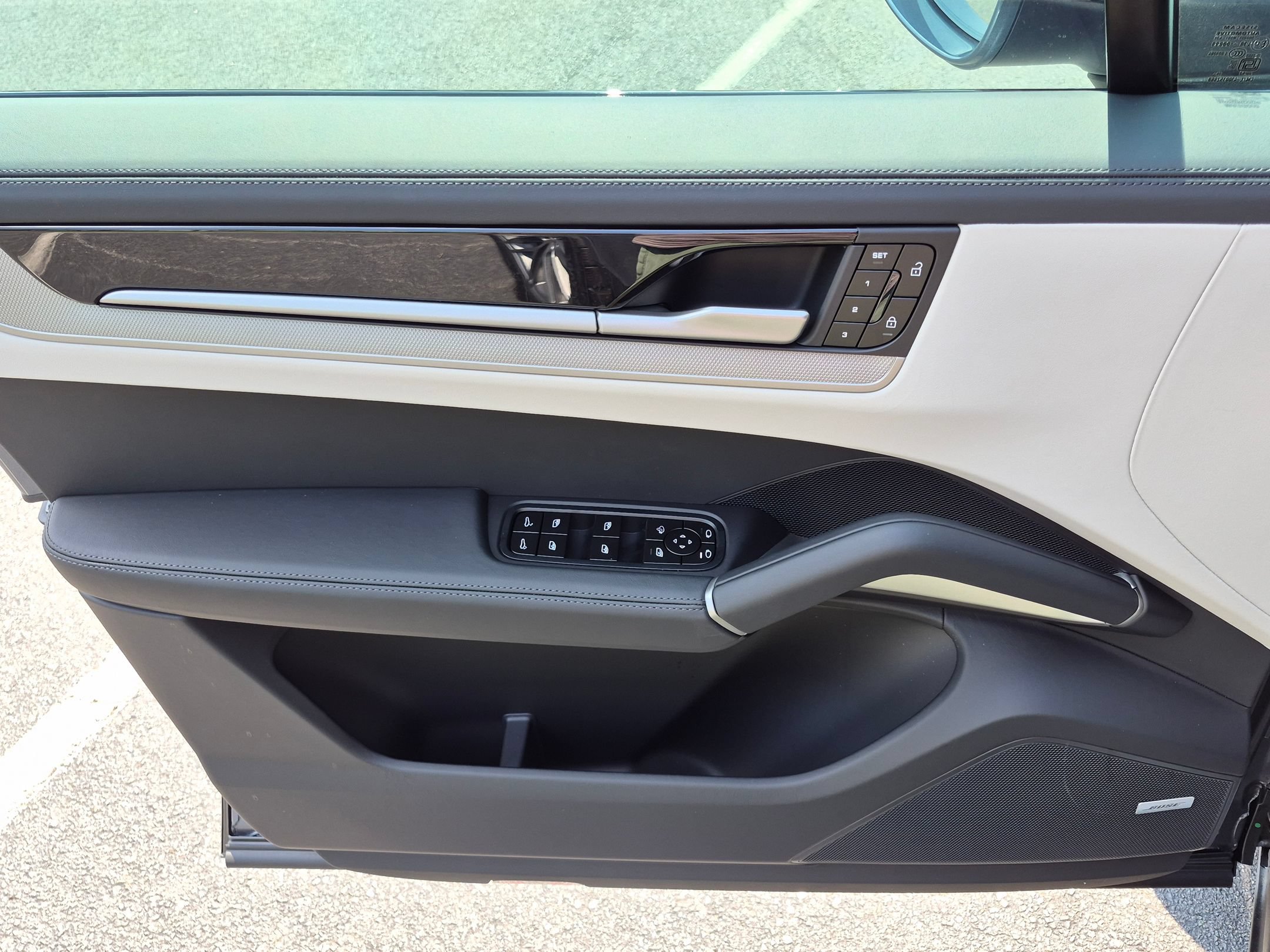 New 2026 Porsche Cayenne Coupe AWD/4WD image 23