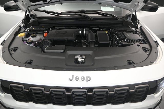 Used 2026 Jeep Cherokee Limited AWD/4WD image 18