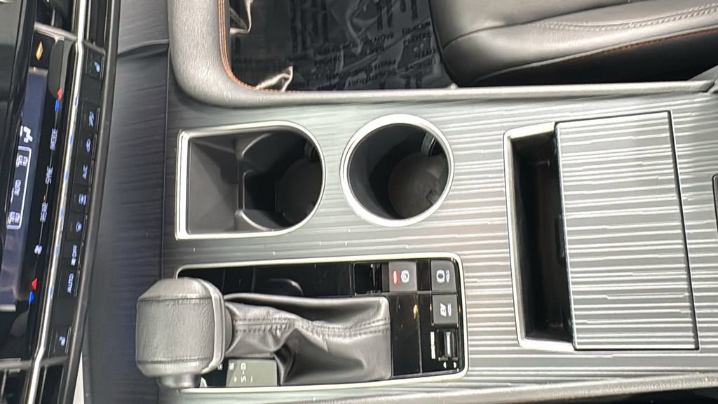 Used 2023 Toyota Sienna XSE image 30