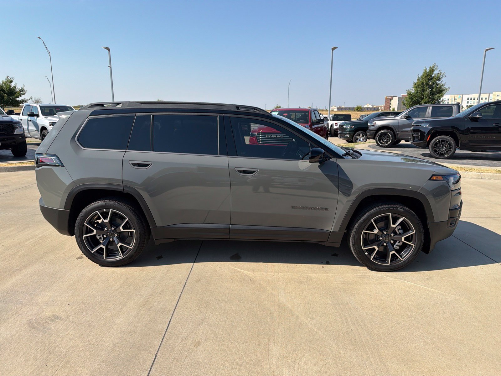New 2026 Jeep Cherokee Overland AWD/4WD image 6
