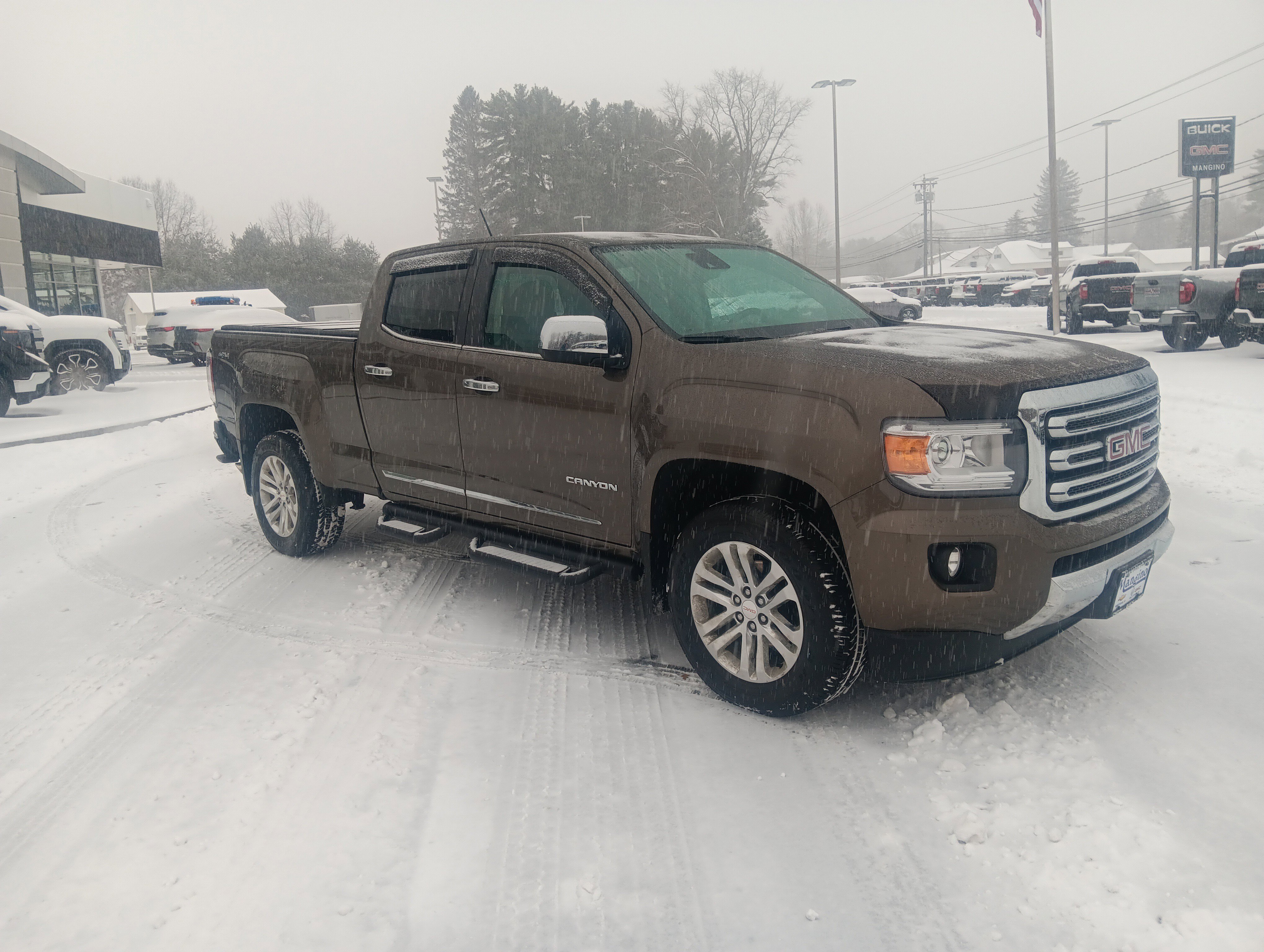 Used 2016 GMC Canyon SLT w/ Driver Alert Package image 7
