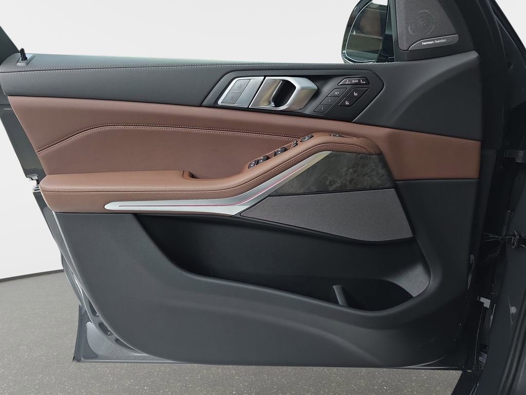 New 2026 BMW X7 xDrive40i w/ Executive Package image 27
