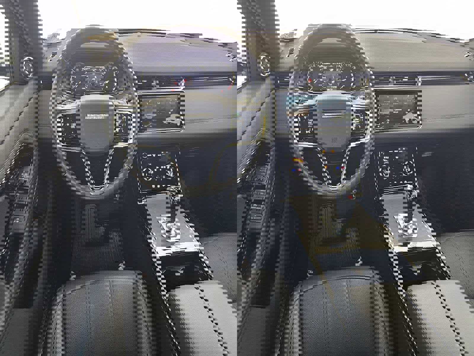 Used 2023 Land Rover Range Rover Evoque R-Dynamic SE image 24