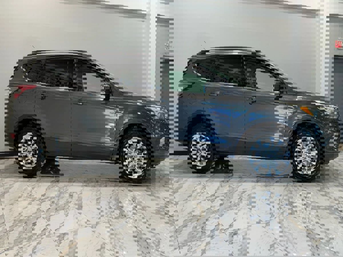 Used 2018 Ford Escape SE image 5