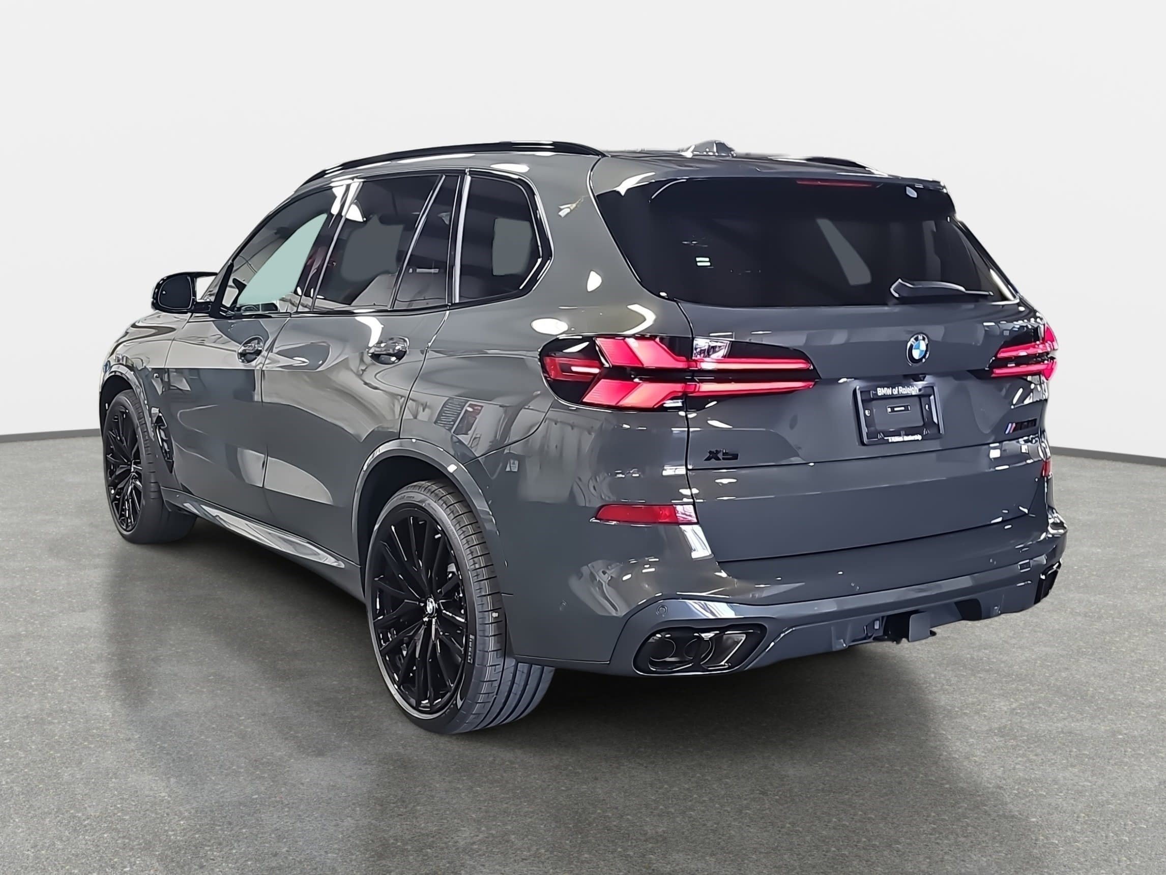 New 2026 BMW X5 M60i image 7
