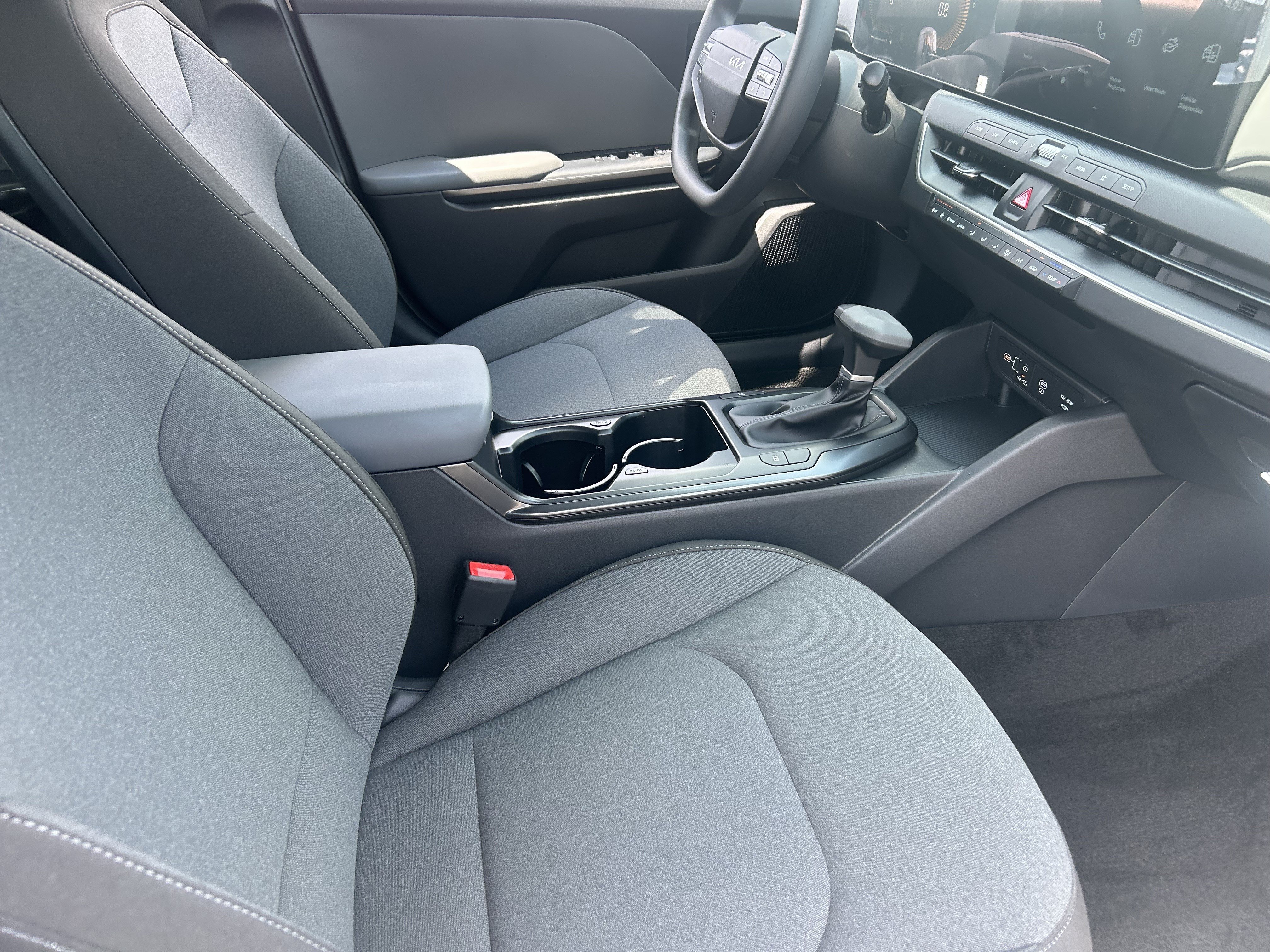 New 2026 Kia K4 FWD image 10