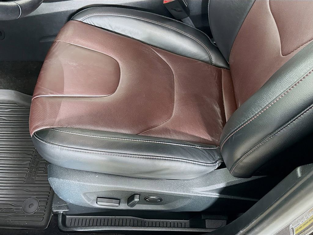 Used 2020 Ford Edge Titanium w/ Equipment Group 301A image 20