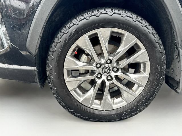 Used 2021 Toyota RAV4 Limited image 35