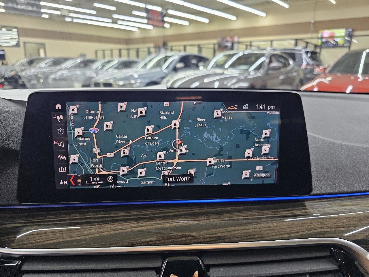 Used 2019 BMW 530e w/ Premium Package image 32