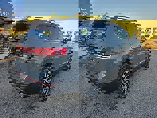 New 2026 Volkswagen Atlas SE image 3