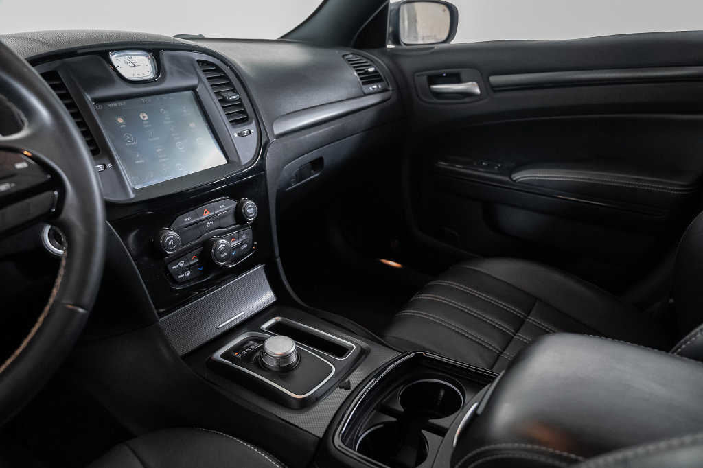 Used 2015 Chrysler 300 S AWD/4WD image 29