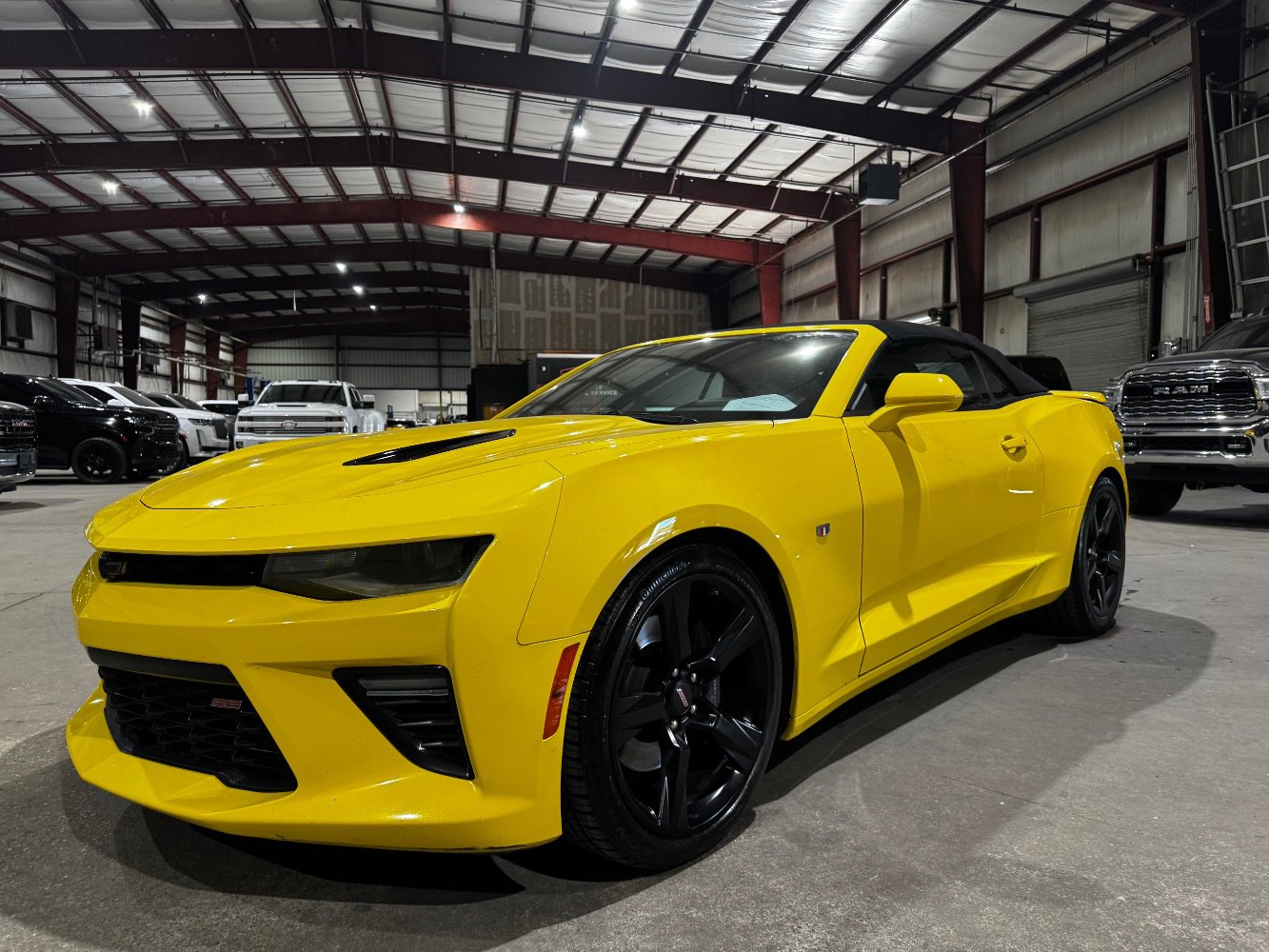 Used 2018 Chevrolet Camaro SS w/ LPO RS/SS Interior Package image 14