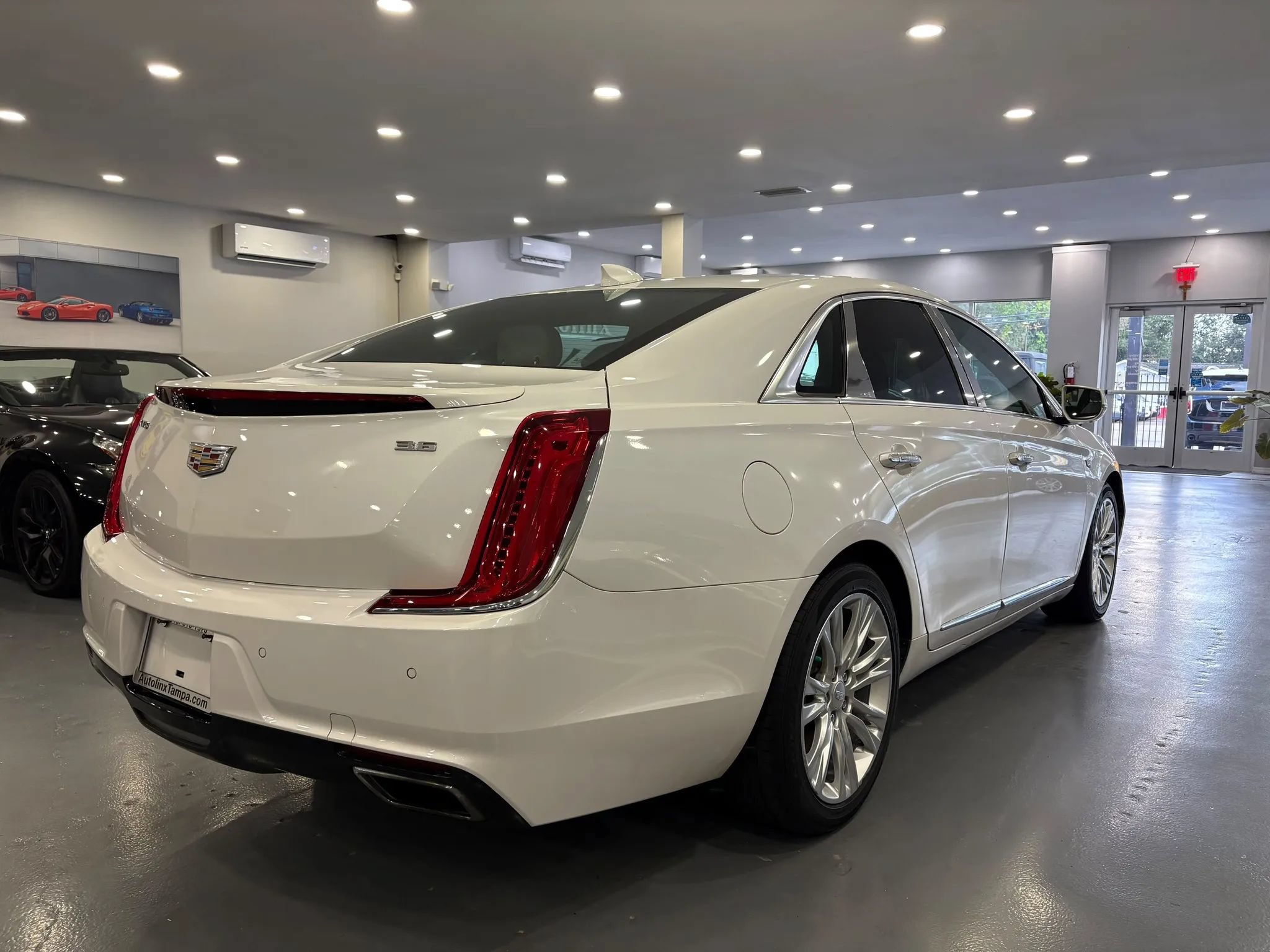 Used 2018 Cadillac XTS Luxury w/ Driver Awareness Package FWD image 7