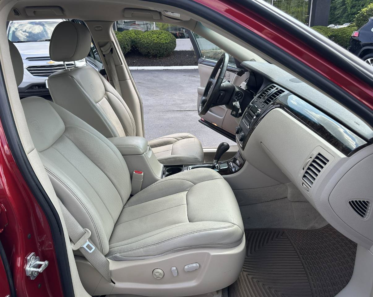 Used 2008 Cadillac DTS FWD image 42