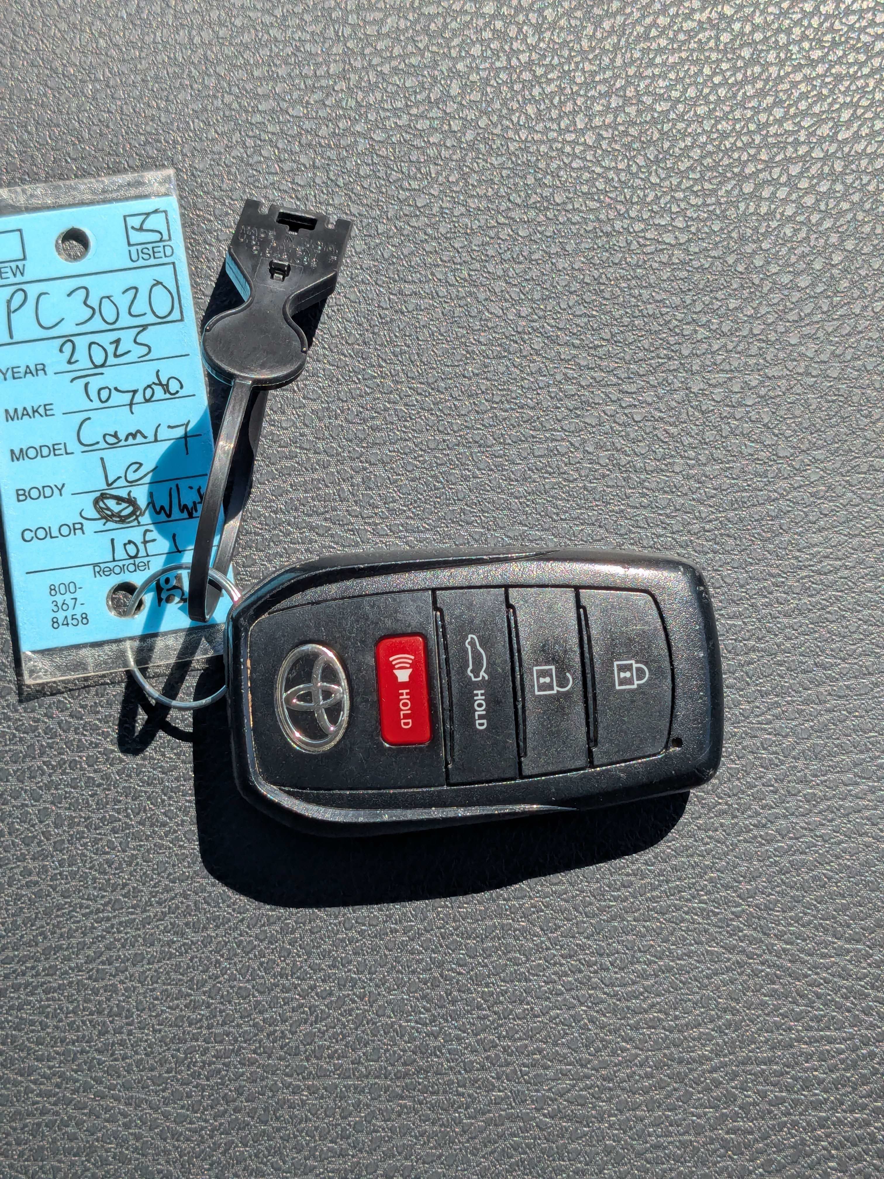 Used 2025 Toyota Camry LE FWD image 32